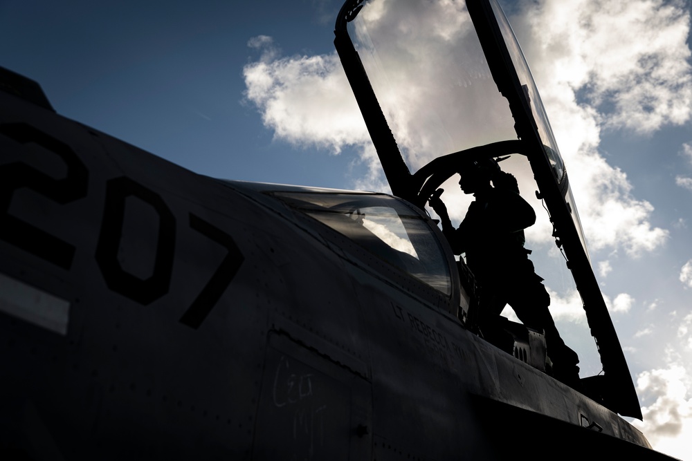 USS Gerald R. Ford (CVN 78) aircraft maintenance