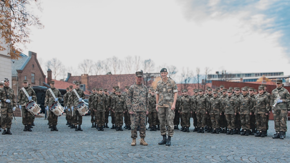 Commandant, Gen. Smith, Visits Oslo