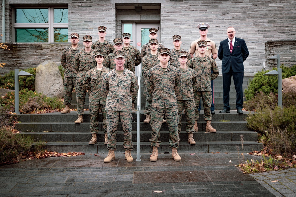 Commandant, Gen. Smith, Visits Oslo