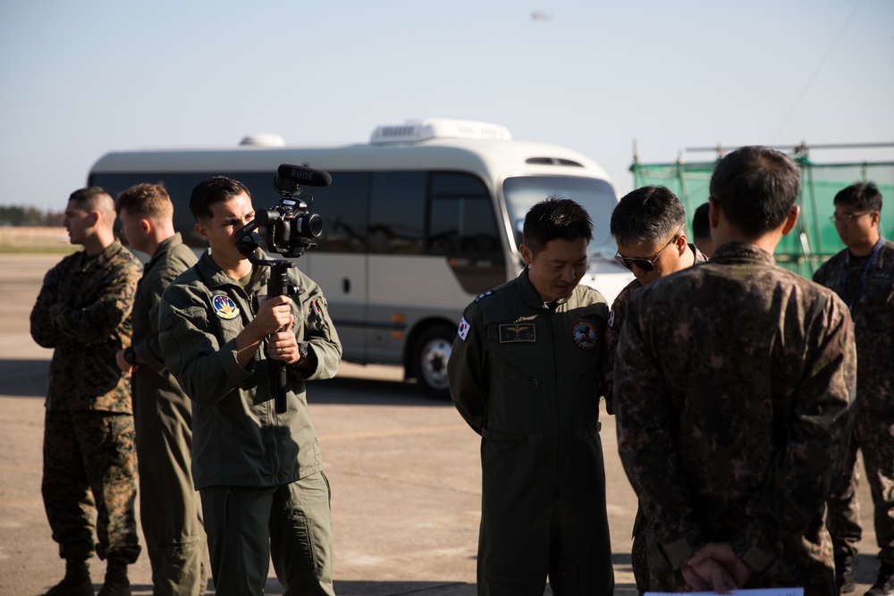 Republic of Korea Rear Admiral visits U.S. Marines during exercise Freedom Flag 24-1