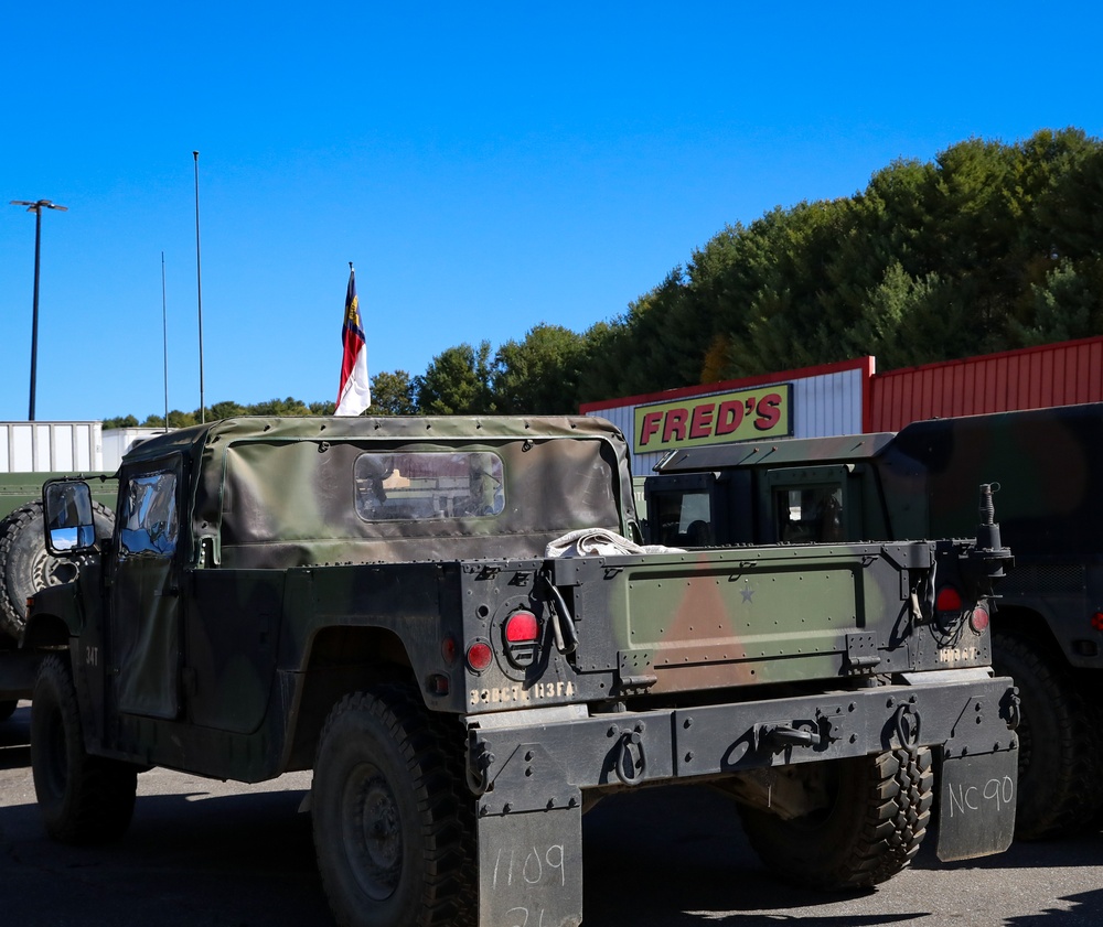 Guard Turns Local Mart into Distribution Point for Western NC Residents