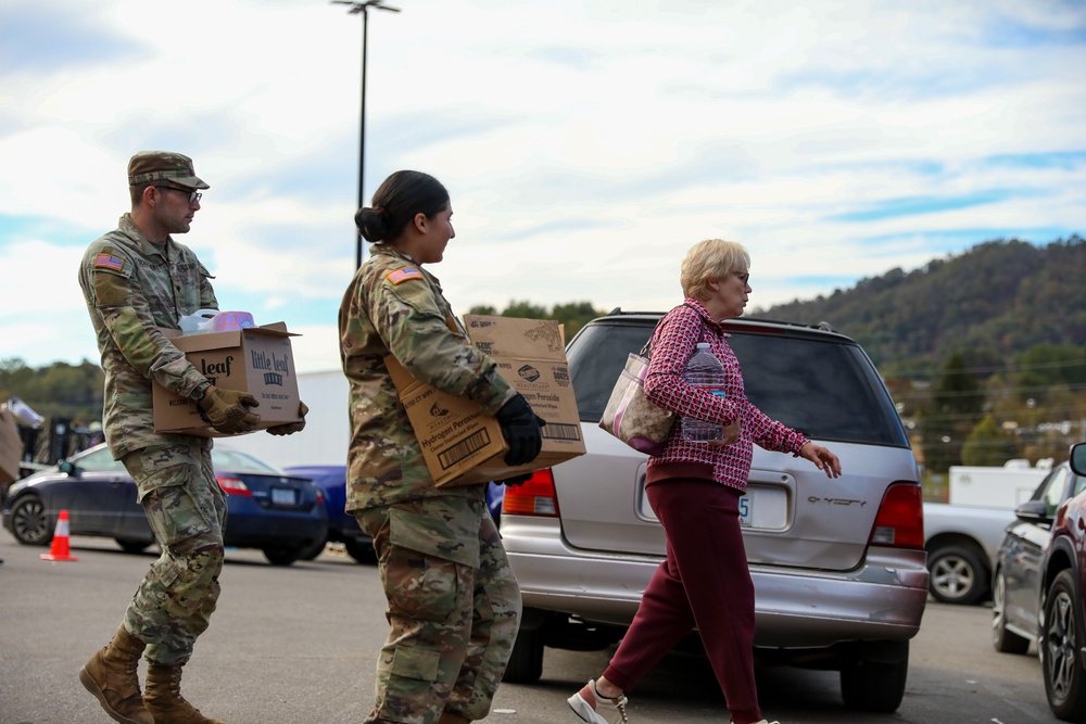 Guard Turns Local Mart into Distribution Point for Western NC Residents