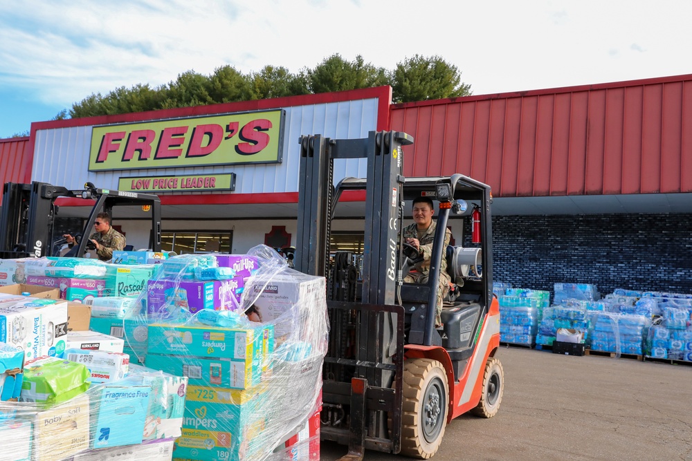 Guard Turns Local Mart into Distribution Point for Western NC Residents