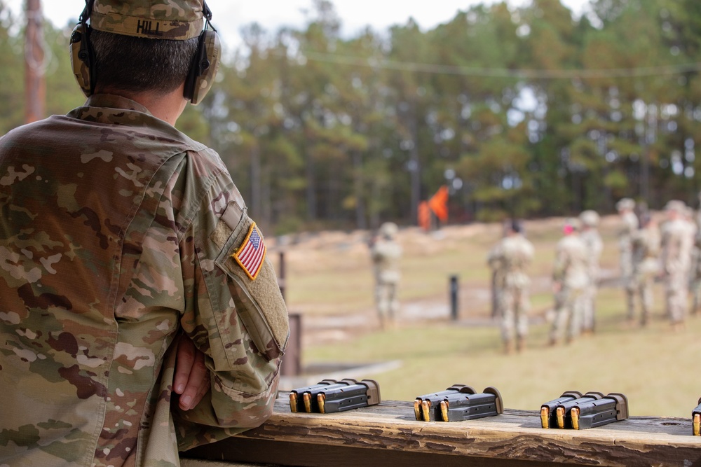 Army Reserve Civil Affairs Soldiers Qualify with Pistols