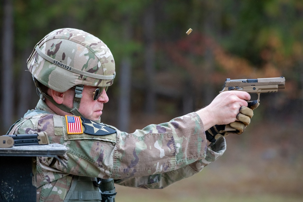 Army Reserve Civil Affairs Soldiers Qualify with Pistols