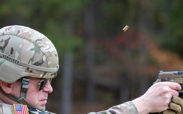 Army Reserve Civil Affairs Soldiers Qualify with Pistols