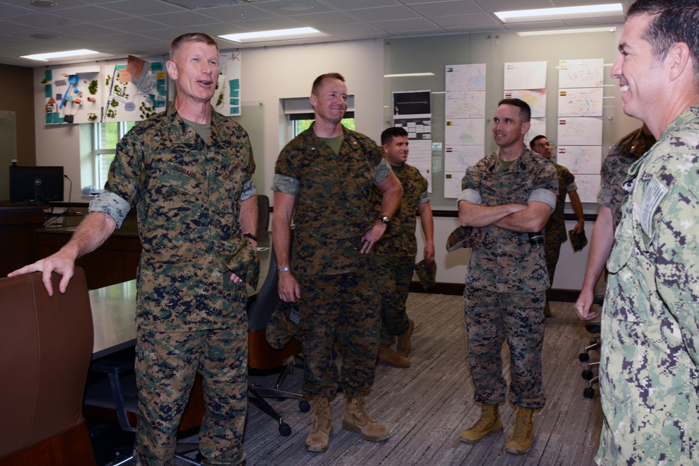 4th Marine Division Commanding General Visits NAVSCIATTS