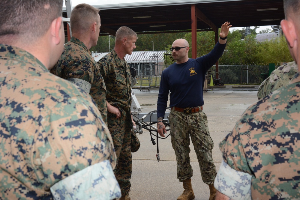 4th Marine Division Commanding General Visits NAVSCIATTS