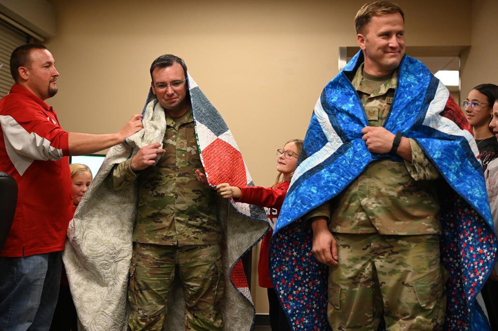 Family awards Quilts of Valor to Airmen