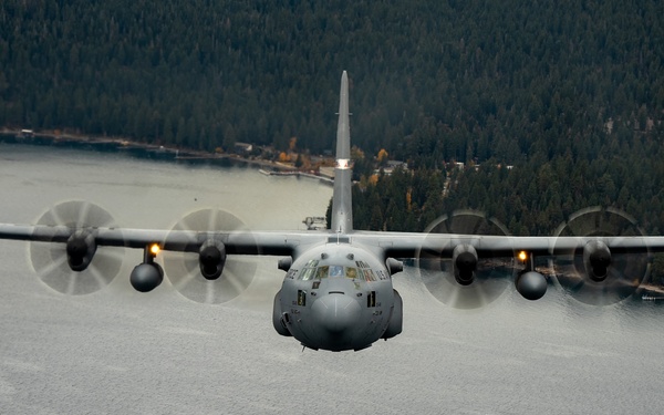 Military spouses take flight on Nevada Air Guard C-130