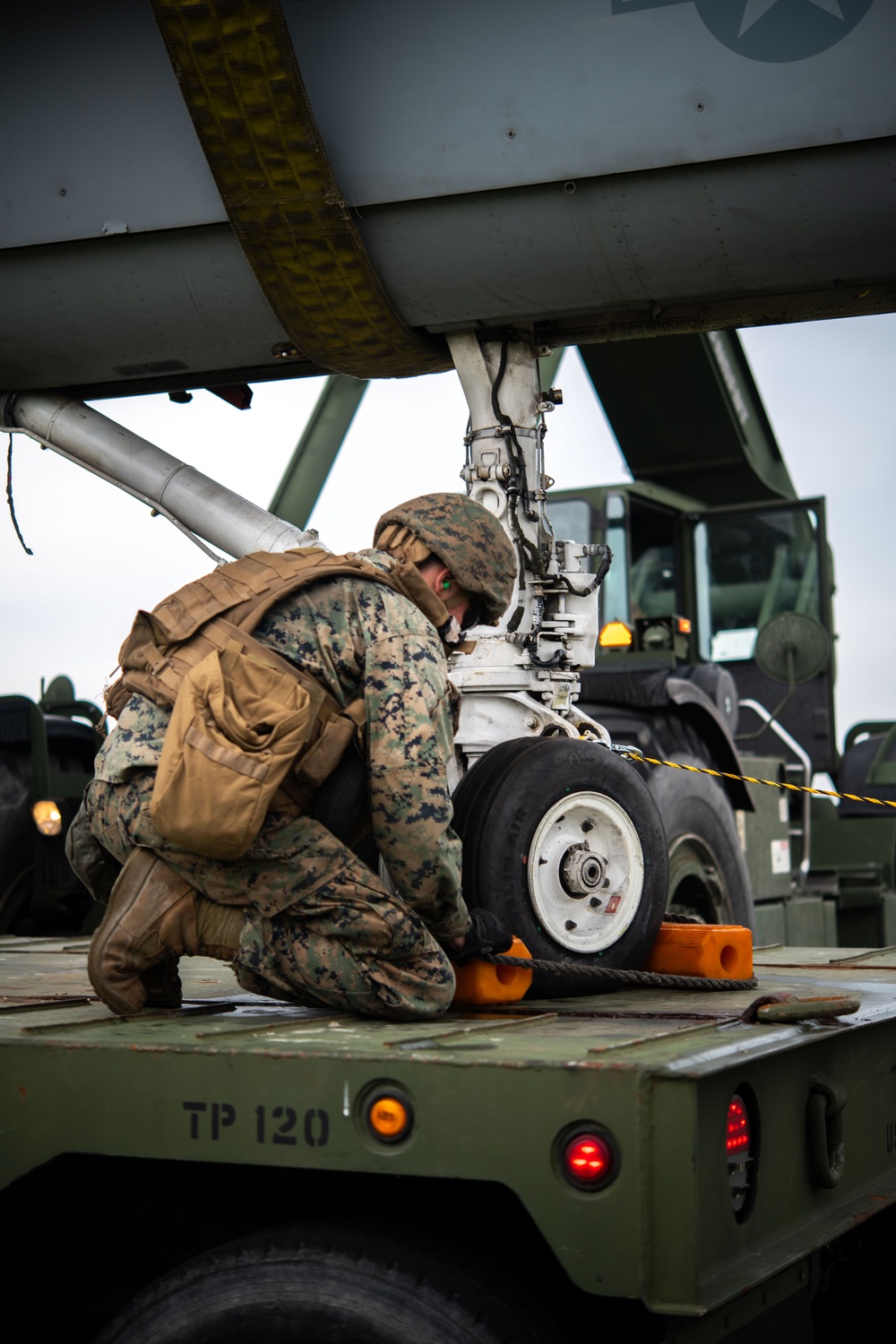 Keen Sword 25: U.S. Marines conduct simulate damaged aircraft recovery at MCAS Iwakuni