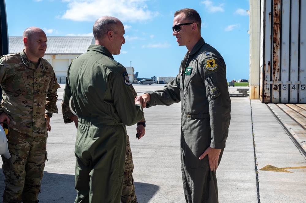 New USFJ/5AF Commander visits Kadena