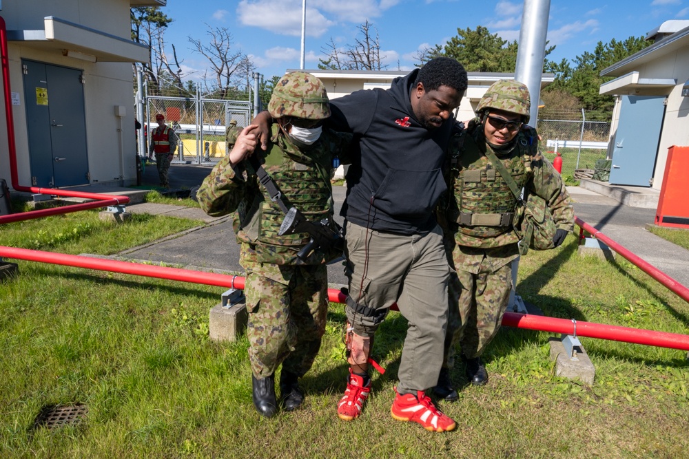 U.S. Navy Security Forces and JGSDF Soldiers Participate in Keen Sword 25