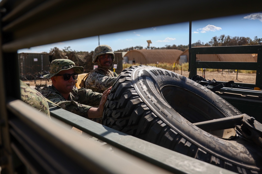NMCB 4 Seabees at FTX