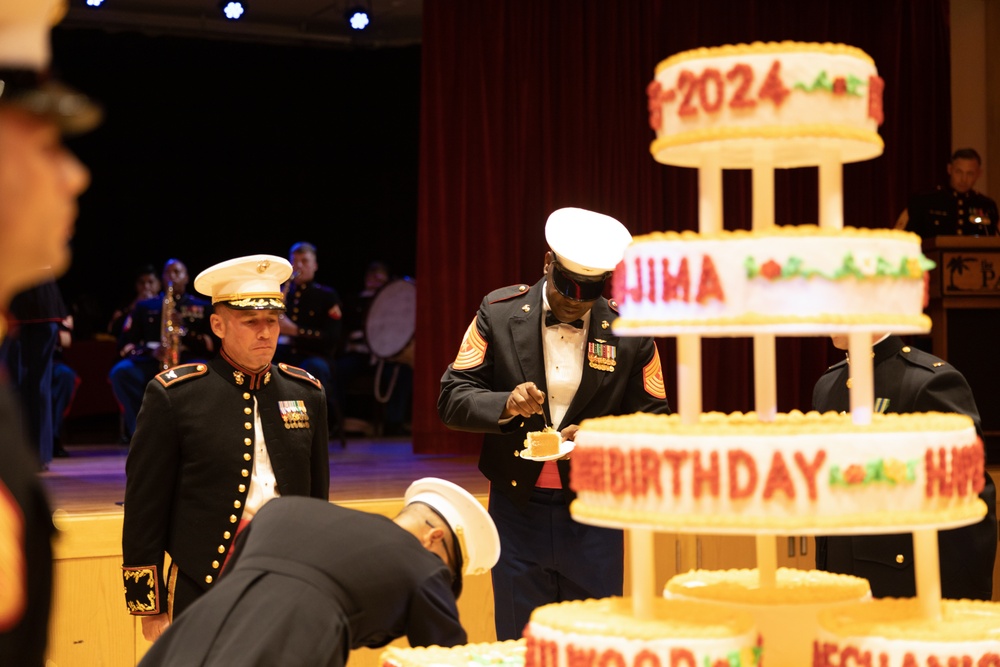 31st MEU celebrates 249th Marine Corps Birthday