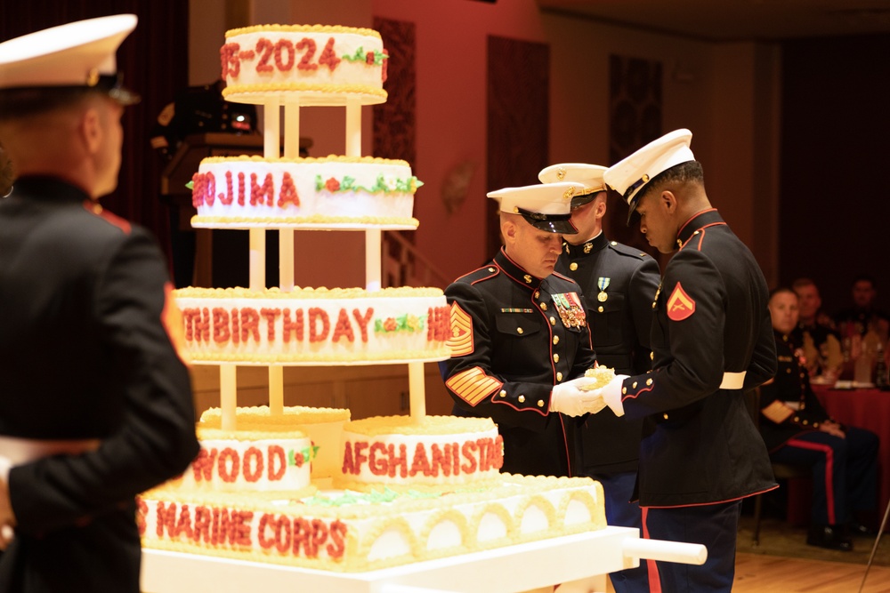 31st MEU celebrates 249th Marine Corps Birthday