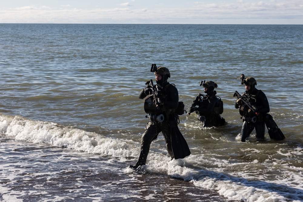 2d Recon Marines train in Latvia
