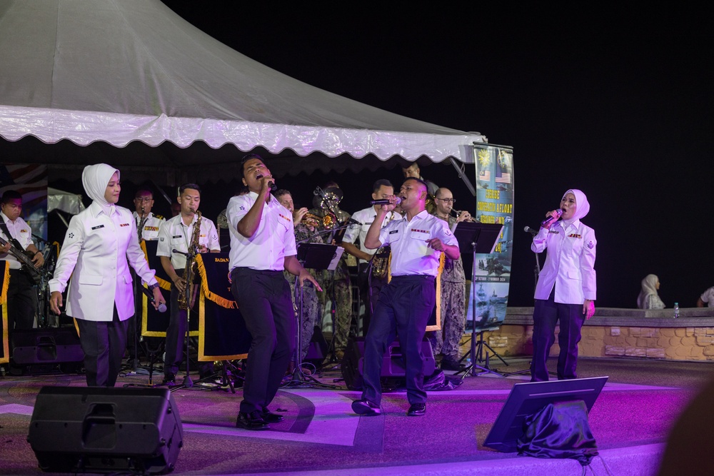 CARAT Malaysia 2024 U.S. 7th Fleet and Badan Kesenian (BAKES) Joint Performance in LUMUT