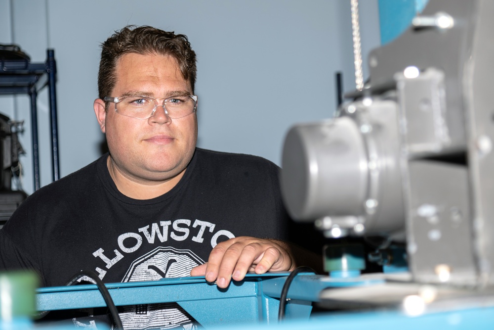 Electronics Mechanic At Work