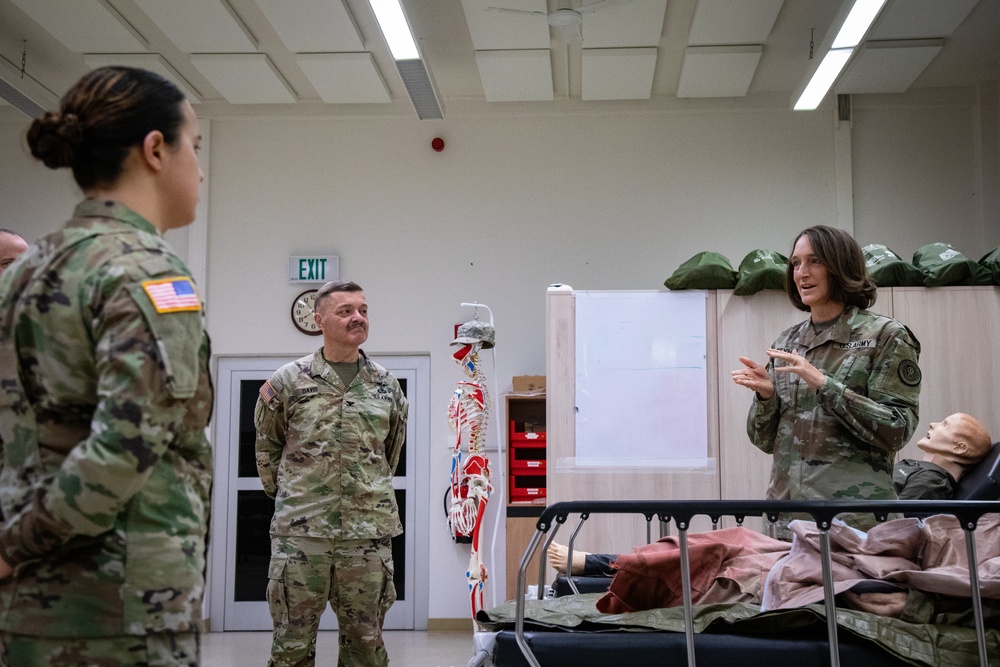 Brig. Gen. Teyhen visits Rose Barracks