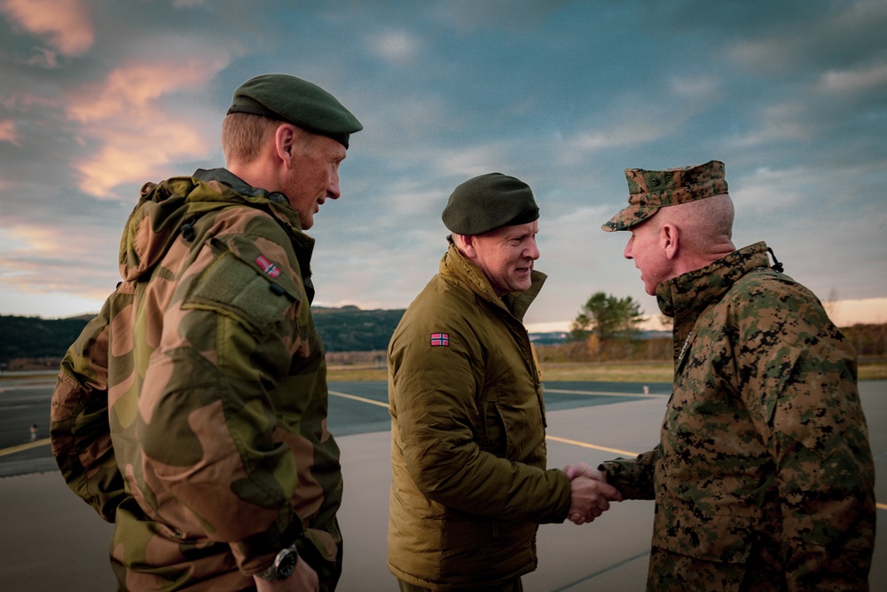 Commandant, Gen. Smith, Visits Trondheim