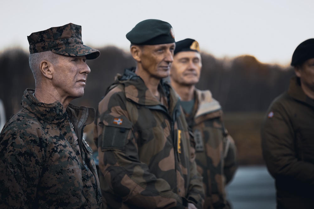 Commandant, Gen. Smith, Visits Trondheim