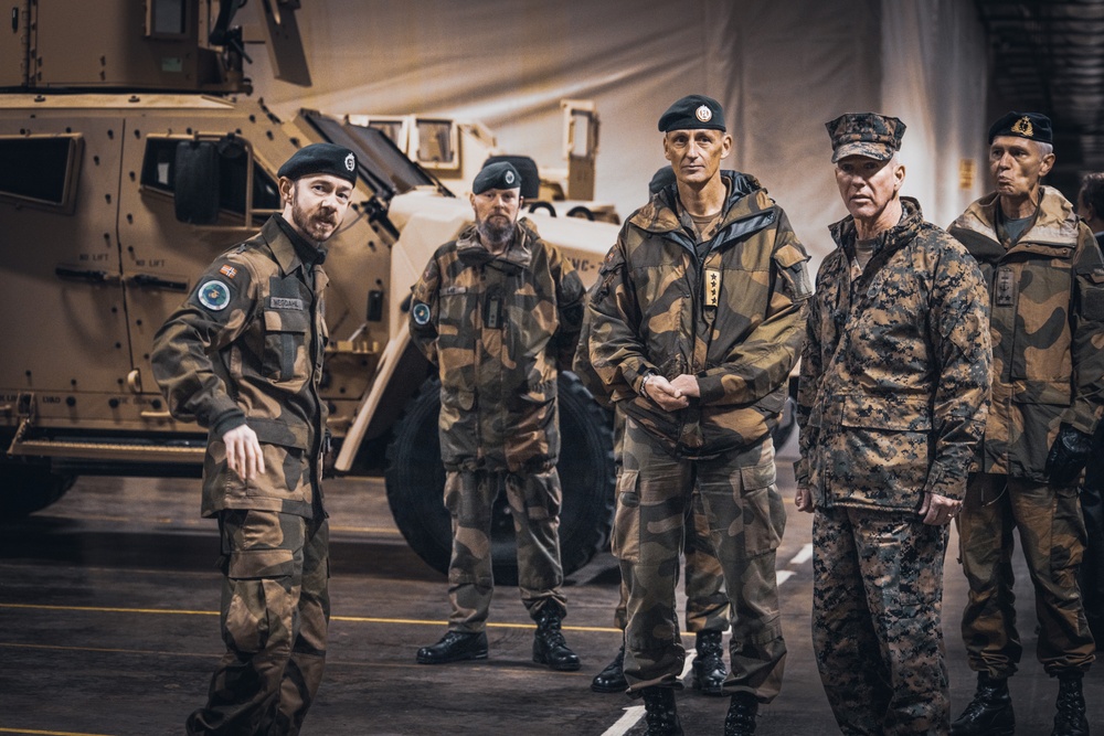 Commandant, Gen. Smith, Visits Trondheim