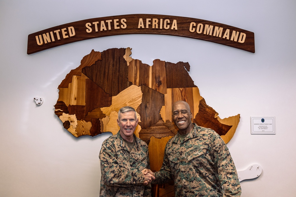 Commandant, Gen. Smith, Visits Stuttgart