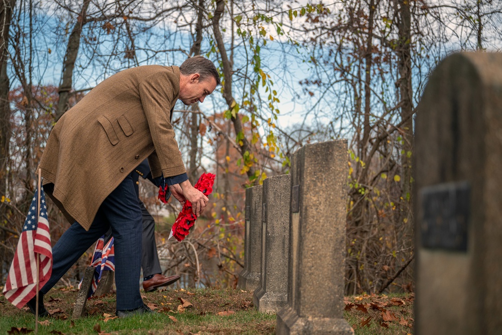 British Consul General Attends Wreath Laying Ceremony at PNSY