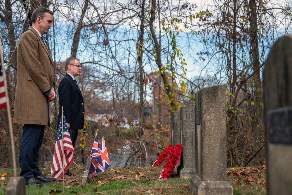 British Consul General Attends Wreath Laying Ceremony at PNSY