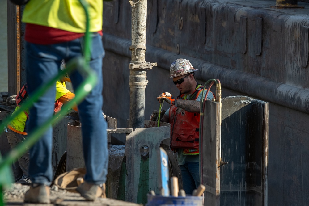 The Buffalo District Repairs Vermilion's West Pier