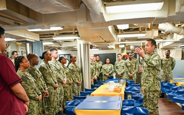 Rear Adm. Epps visits NAVSUP FLCJ for first time