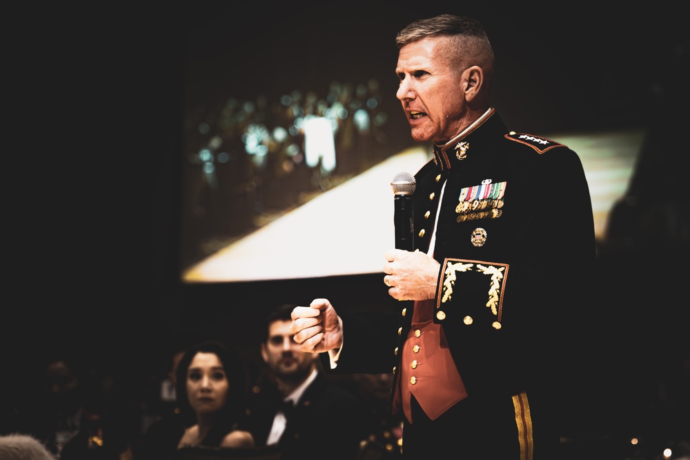 Commandant, Gen. Smith, Attends I MEF Birthday Ball