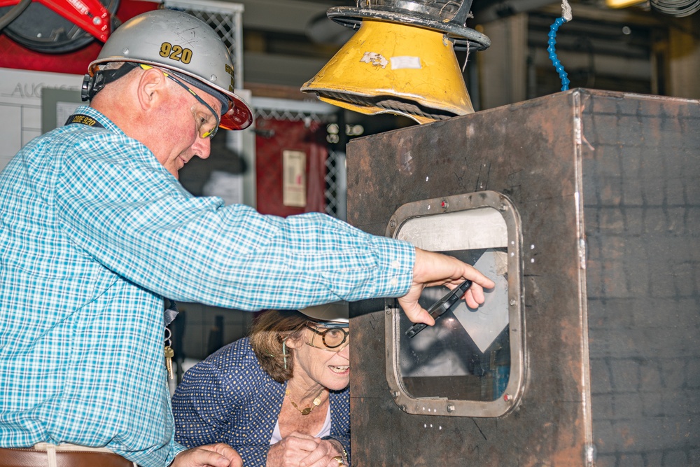 Kathleen Kennedy Townsend Visits PNSY