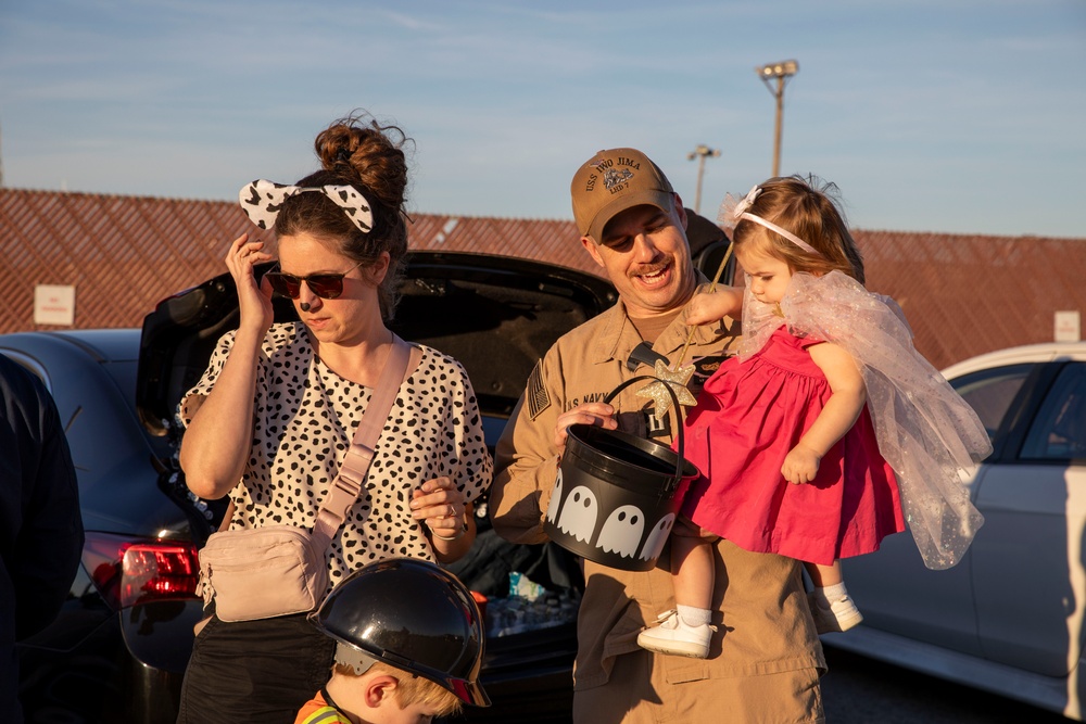 USS Iwo Jima Trunk or Treat