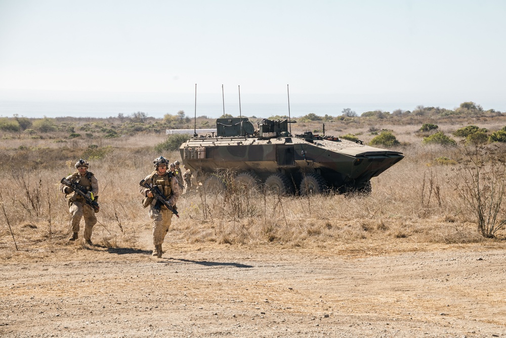 1st Bn., 7th Marines participates in mechanized raid course