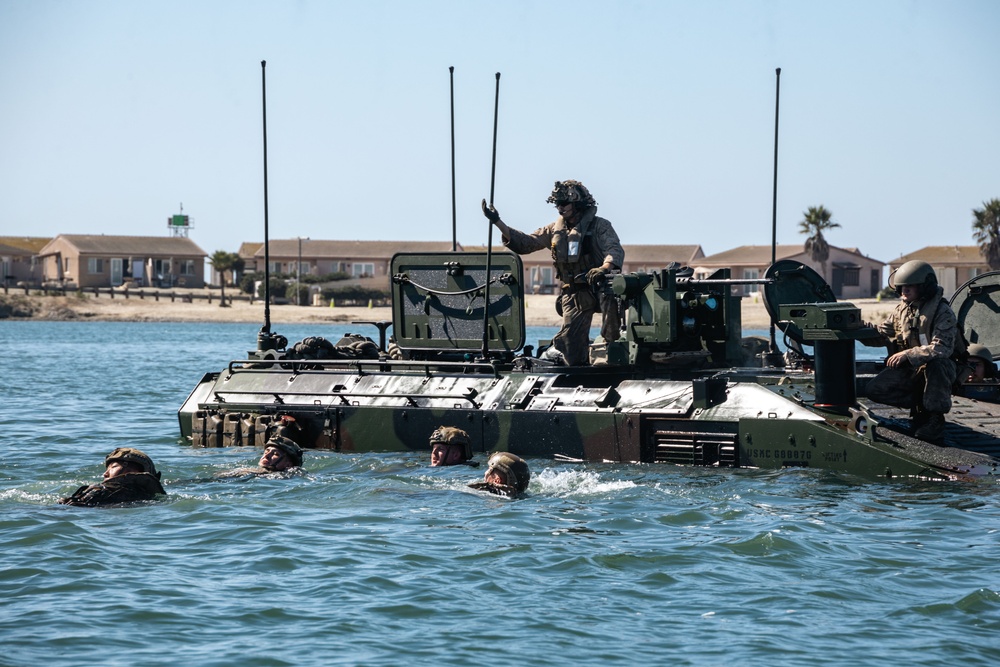 1st Bn., 7th Marines participates in ACV return to water operations training