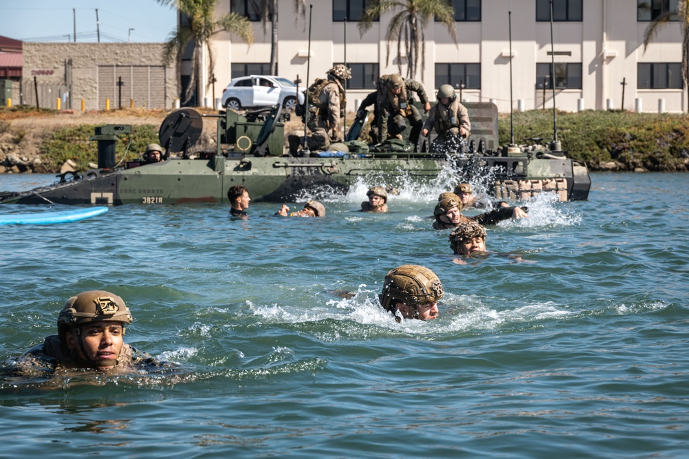 1st Bn., 7th Marines participates in ACV return to water operations training