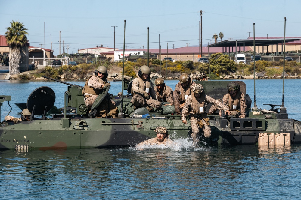 1st Bn., 7th Marines participates in ACV return to water operations training