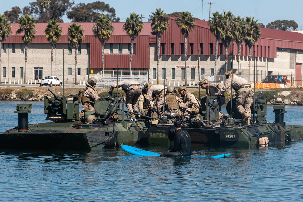 1st Bn., 7th Marines participates in ACV return to water operations training