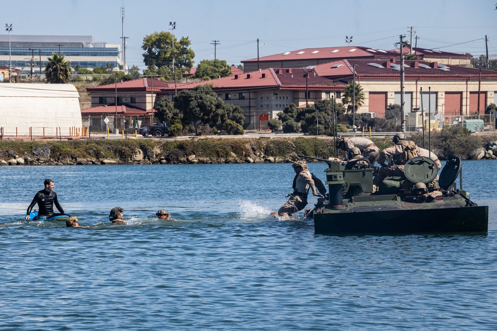 1st Bn., 7th Marines participates in ACV return to water operations training