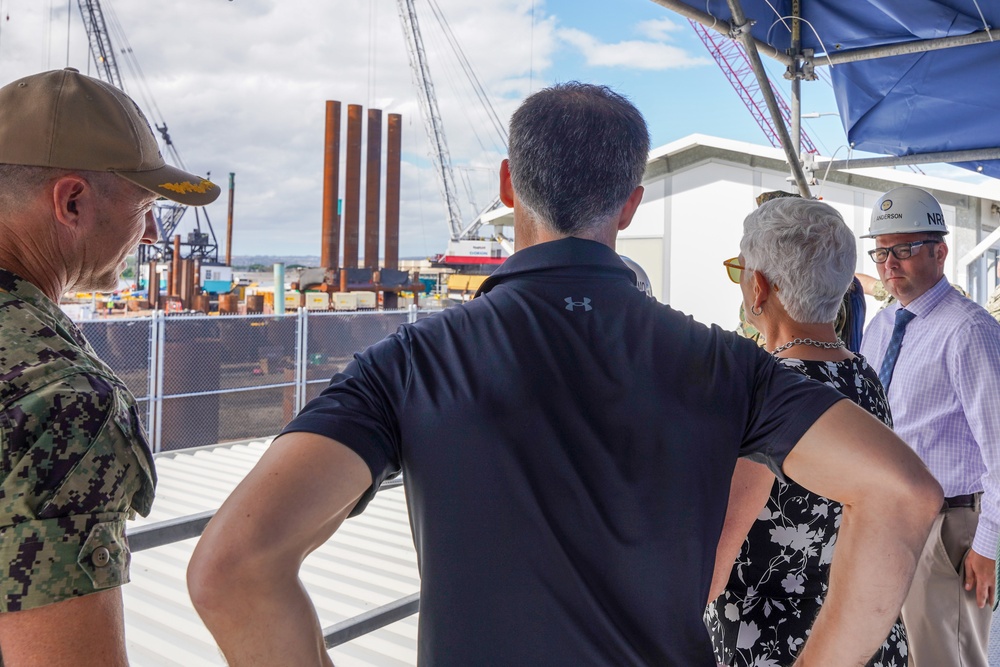 Under Secretary of the Navy visits Pearl Harbor Naval Shipyard