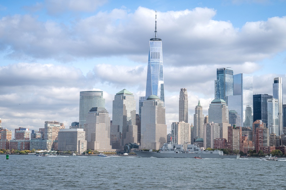 USS John Basilone (DDG 122) Arrives in New York