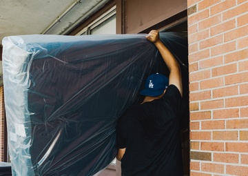 New Barracks Amenities Delivered: H&amp;S Battalion receives new mattresses, blinds and linen upgrades