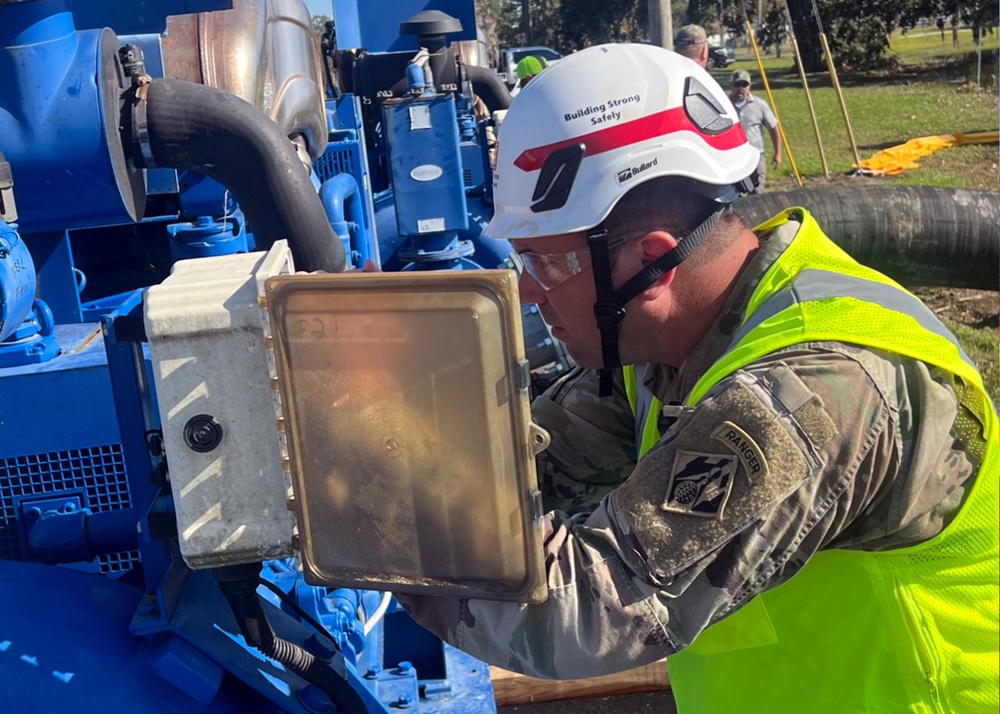 USACE sends water pumps to bring flood relief to Lake Bonny residents