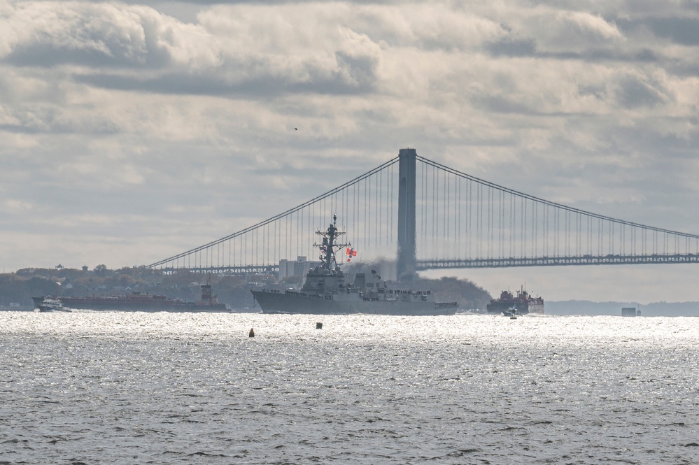 USS John Basilone (DDG 122) Arrives in New York