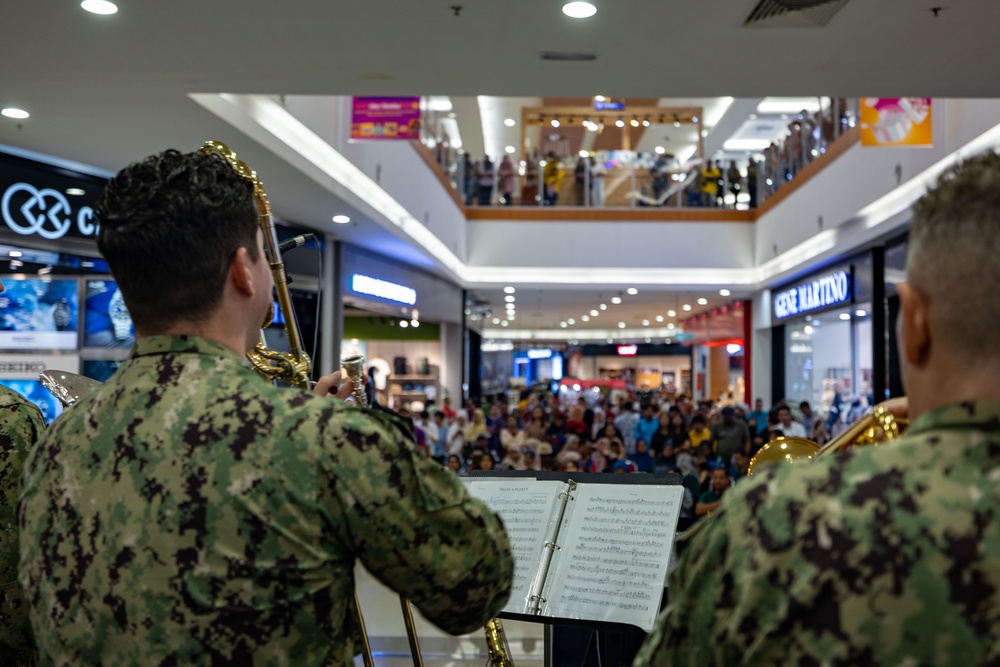 CARAT Malaysia 2024 U.S. 7th Fleet and Badan Kesenian (BAKES) Joint Performance, Nov. 3
