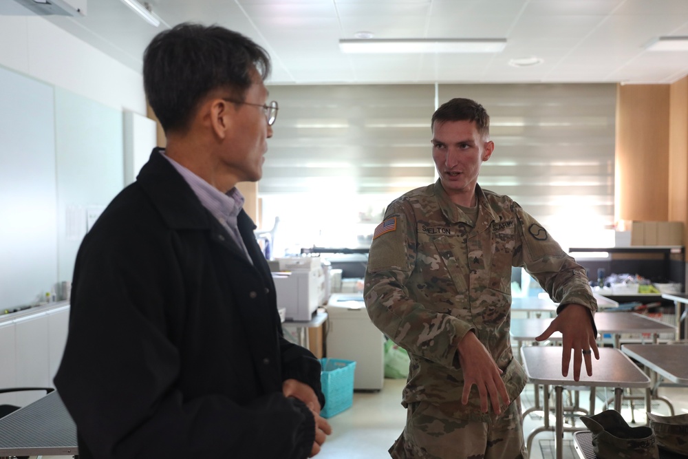 903rd MWR K9 Demonstration at Korea Pet High School