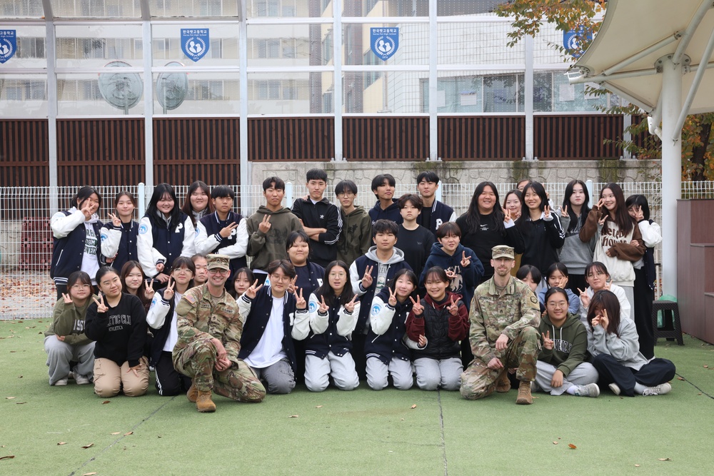 903rd MWR K9 Demonstration at Korea Pet High School