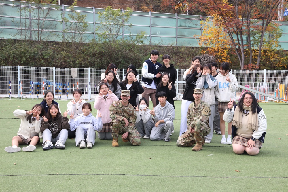 903rd MWR K9 Demonstration at Korea Pet High School